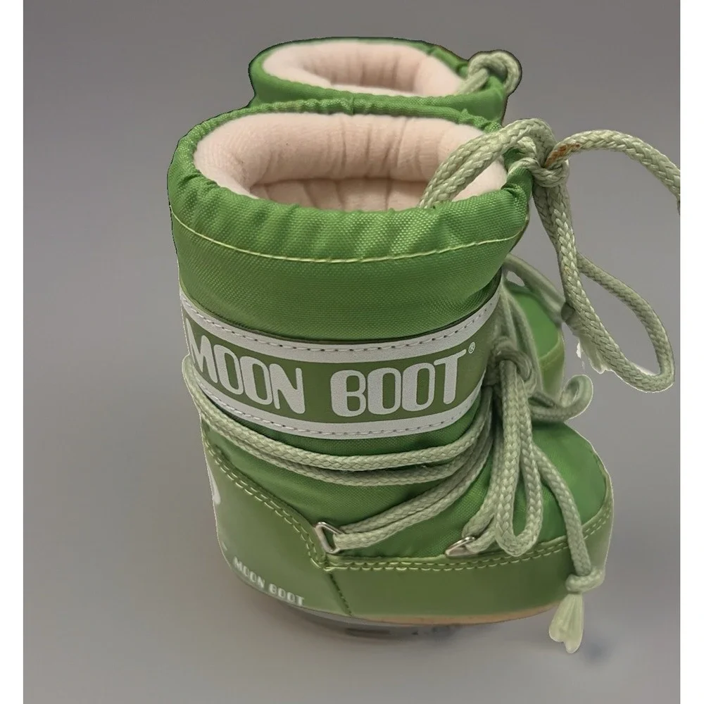 Moon boots Baby Mini Icon Green NWOT EU 19/22